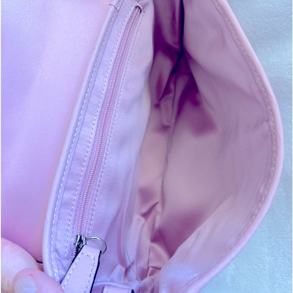 Coach 50632 Taylor eyelet leather flap clutch wristlet, silver/pink tulle 🩷🩶 - Picture 8 of 8